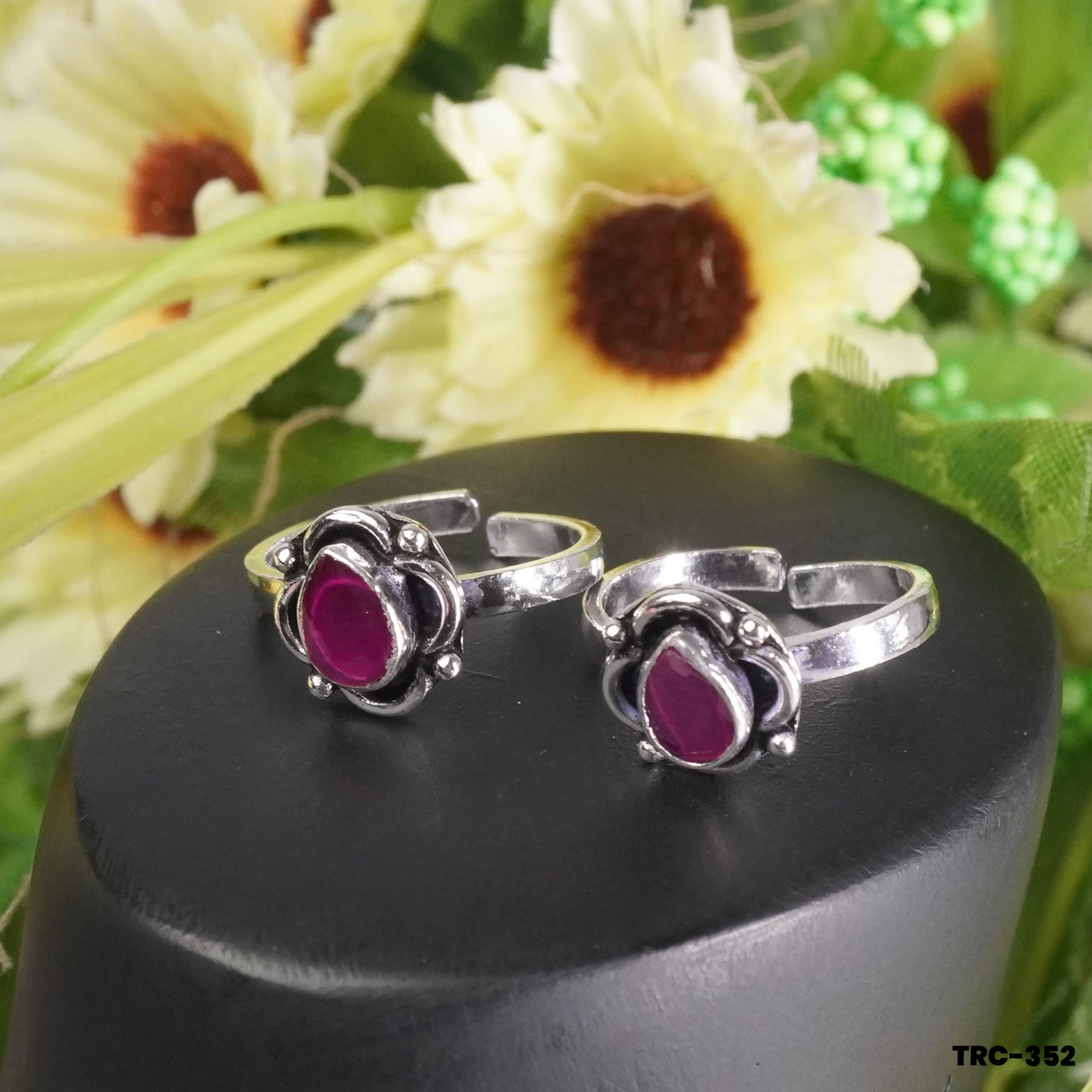 Buy Women Toe Rings Design Online in Pure Silver