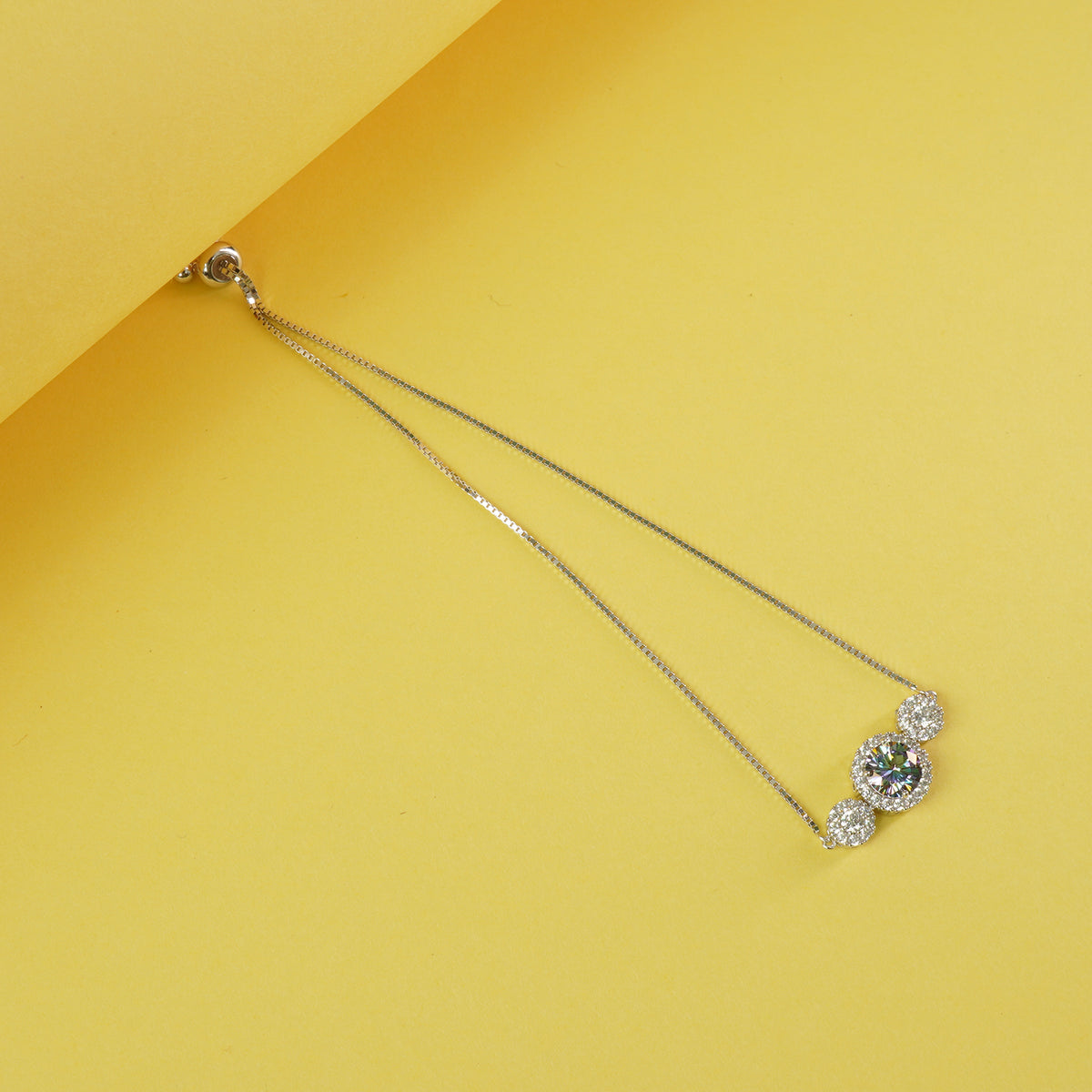 Adjustable sterling silver bracelet with Moissanite stone