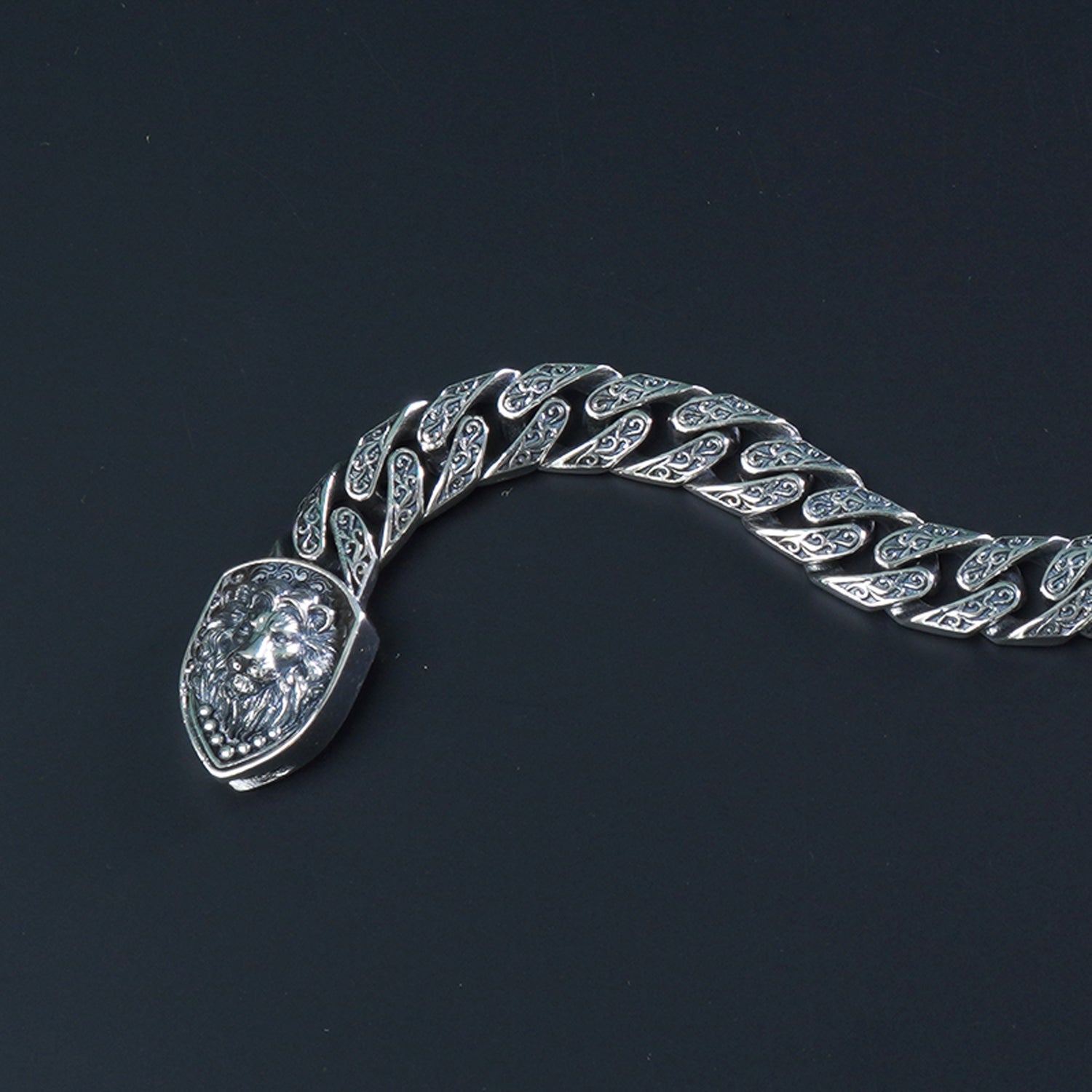 Bold Lion’s Roar Mens Premium Silver Bracelet Close View