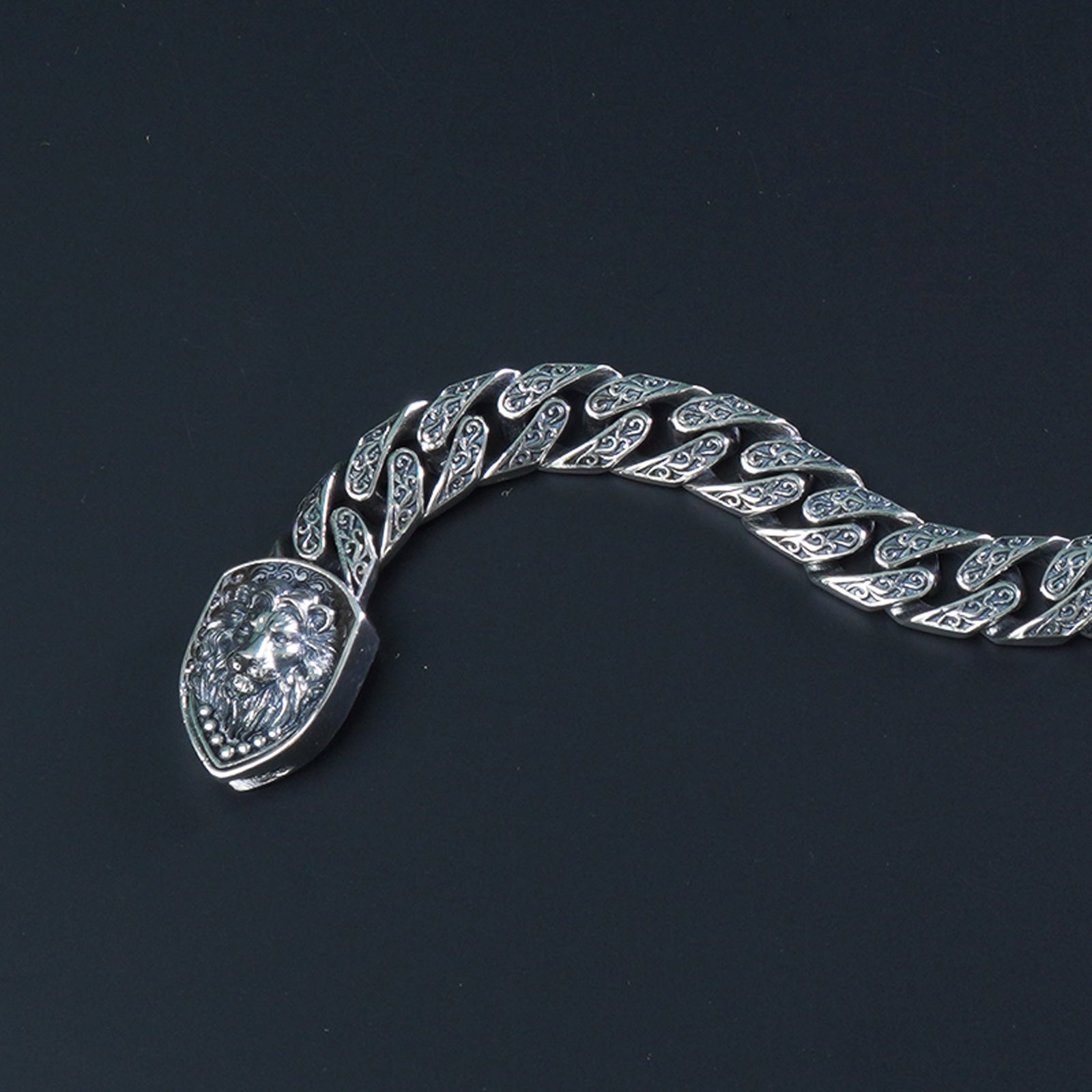 Bold Lion’s Roar Mens Premium Silver Bracelet Close View