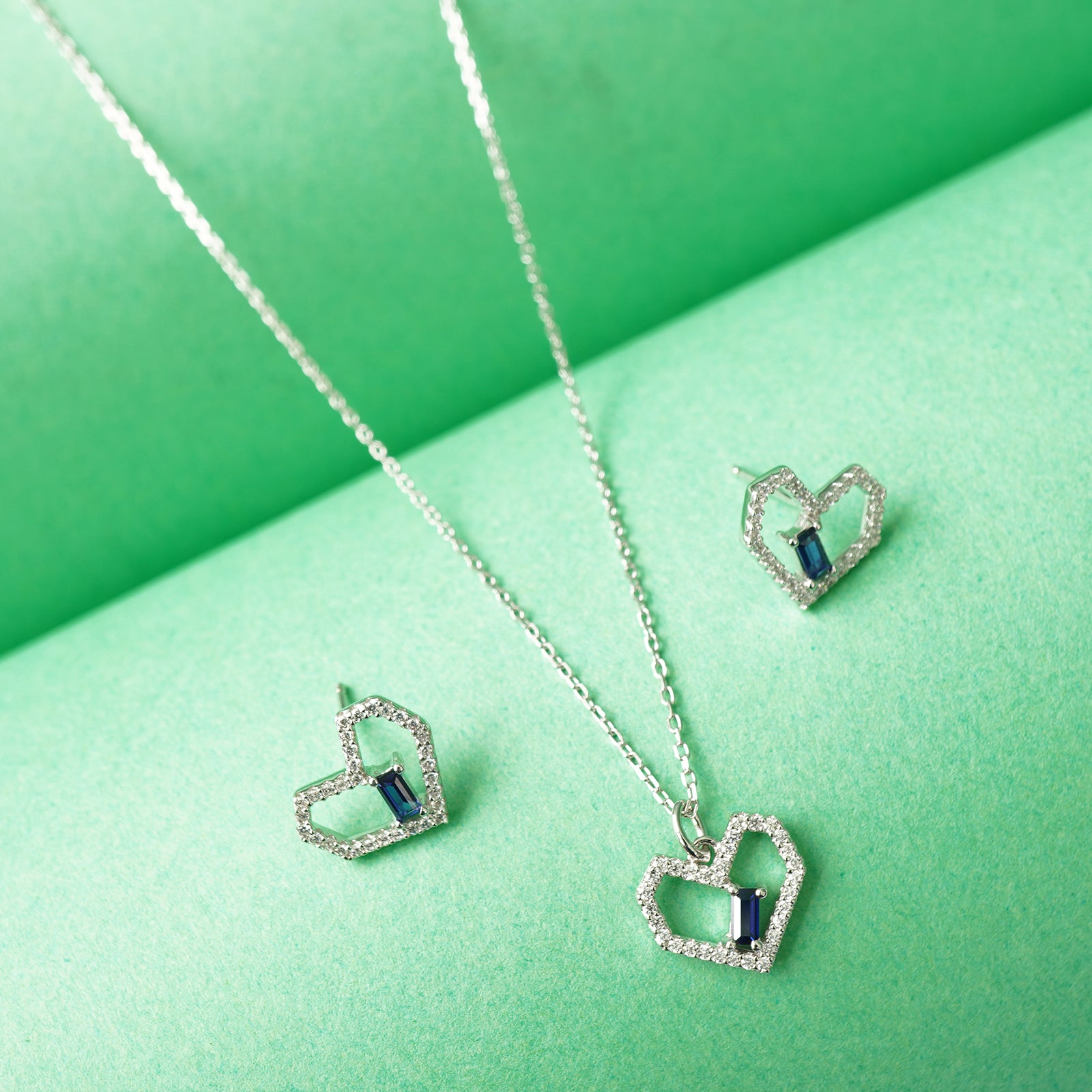 Main Image:
925 silver heart pendant necklace with earrings