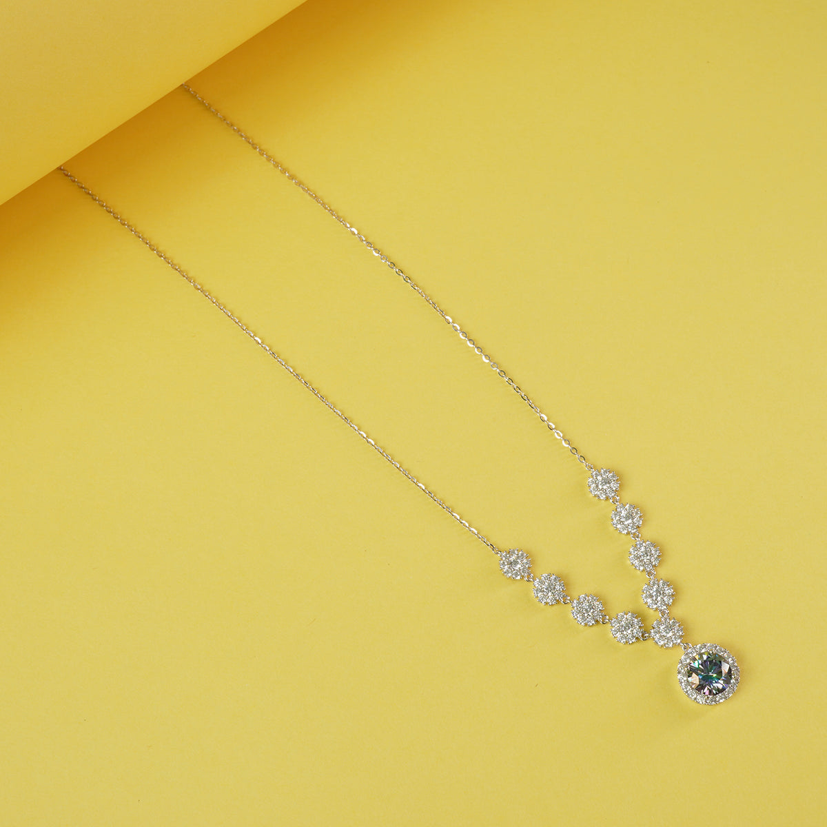 Minimal moissanite silver chain necklace