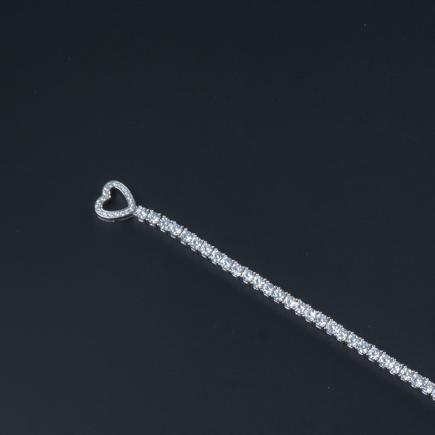 Romantic silver bracelet for girlfriend