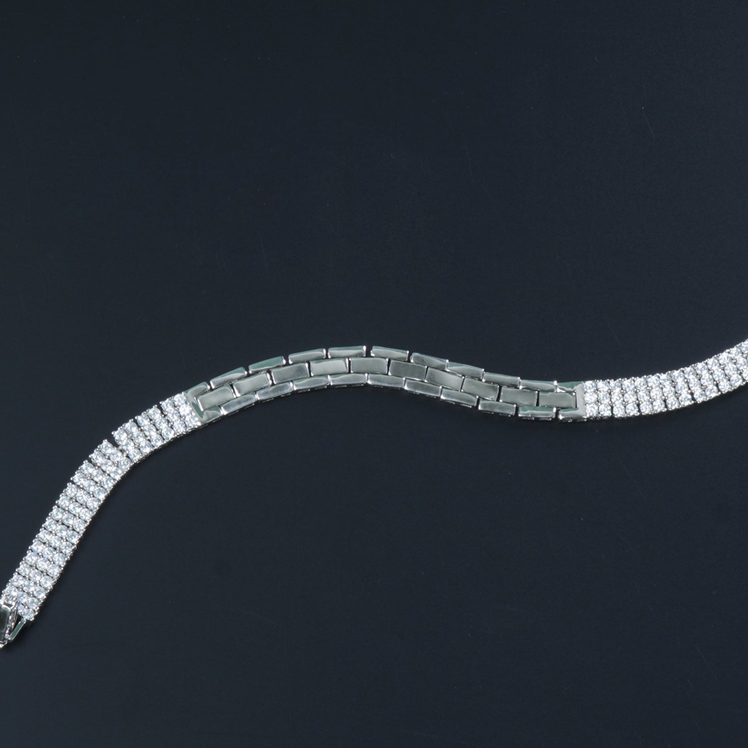 Imported Silver Trinkling Womens Bracelet With Stones (Copy)